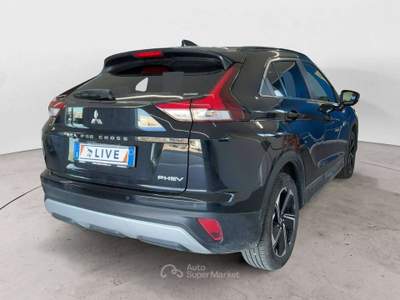 Mitsubishi Eclipse Cross 2.4 phev Instyle 4wd Nero usata Milano