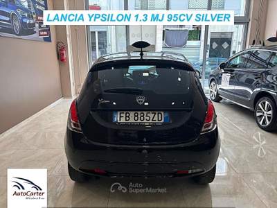 Lancia Ypsilon 1.3 DIESEL 95CV **EURO 6* Nero usata Gravina in Puglia