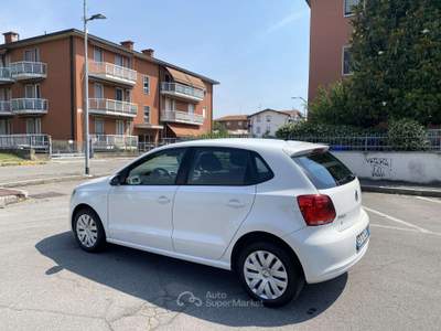 Volkswagen Polo 5p 1.2 Comfortline 70cv NEOPATENTATI Bianco usata Treviglio