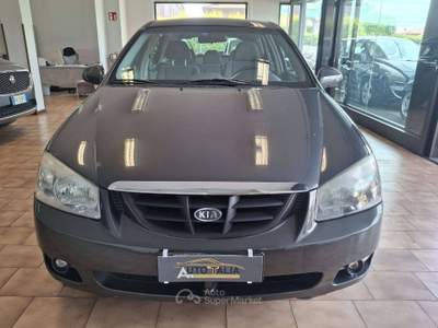 Kia Cerato 1.5 crdi 16v*NEOPATENTATI Grigio usata Carvico