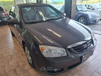 Kia Cerato 1.5 crdi 16v*NEOPATENTATI Grigio usata Carvico