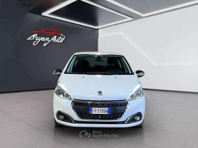 Peugeot 208 5p 1.6 bluehdi Allure 75cv(NEOPATENTATI) usata Vercelli