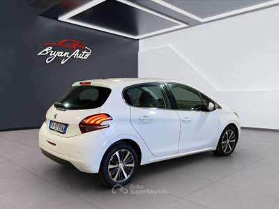 Peugeot 208 5p 1.6 bluehdi Allure 75cv(NEOPATENTATI) usata Vercelli