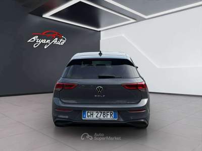Volkswagen Golf 2.0 tdi Life 150cv dsg usata Vercelli