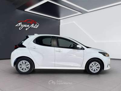 Toyota Yaris 1.5h Active e-cvt *PROMO* IVA ESPOSTA usata Vercelli