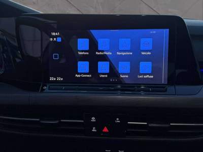 Volkswagen Golf 1.5 etsi evo Style 150cv dsg usata Vercelli