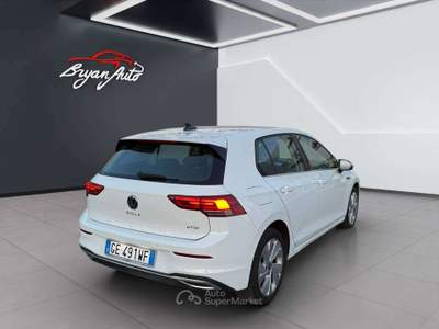 Volkswagen Golf 1.5 etsi evo Style 150cv dsg usata Vercelli