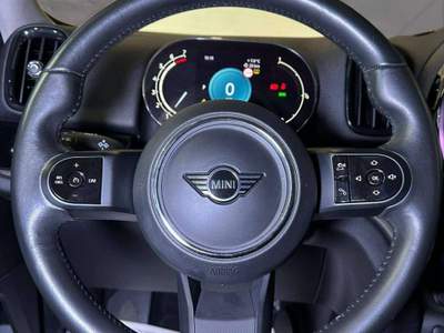 MINI Cooper Countryman 1.5 Cooper Essential auto IVA ESPOSTA *PROMO* usata Vercelli