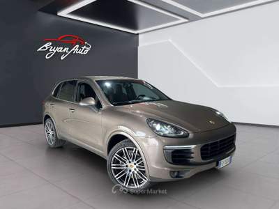 Porsche Cayenne 3.0 tiptronic usata Vercelli