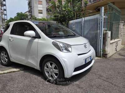 Toyota iQ Trend Bianco usata Roma