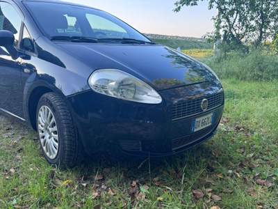 Fiat Grande Punto Auto in buono stato. + Gomme nuove estive Michelin usata Belluno