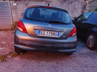 Peugeot 207  revisione impianto GPL da poco effettuata con cambio bombole  Argento usata Joppolo