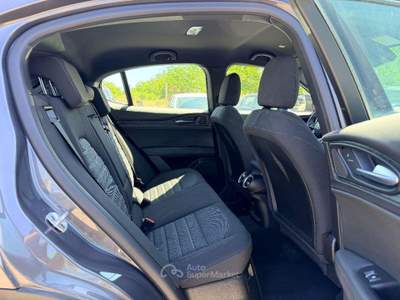 Alfa Romeo Stelvio  2.2 t Super rwd 160cv auto Grigio usata Sant'Anastasia