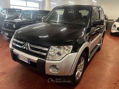 Mitsubishi Pajero Pajero 3p 3.2 CR Instyle auto Nero usata Corteno Golgi