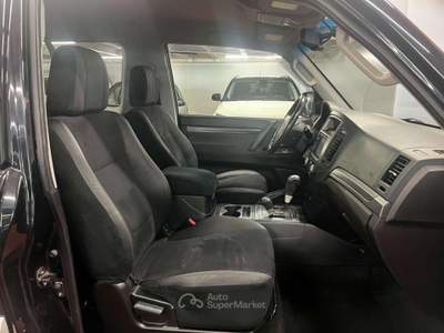 Mitsubishi Pajero Pajero 3p 3.2 CR Instyle auto Nero usata Corteno Golgi