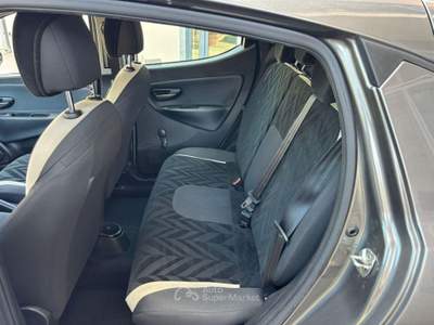 Lancia Ypsilon  1.2 69 CV 5p. GPL Ecochic Gold Grigio usata Roma