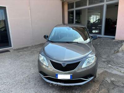 Lancia Ypsilon  1.2 69 CV 5p. GPL Ecochic Gold Grigio usata Roma