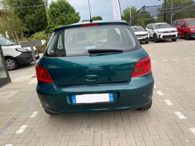 Peugeot 307 307 5p 1.6 16v XR Verde usata Pinerolo