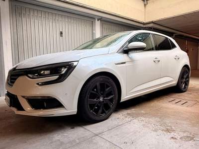 Renault Mégane Megane 1.5 dci energy Bose 110cv edc Rosso usata Porto Mantovano