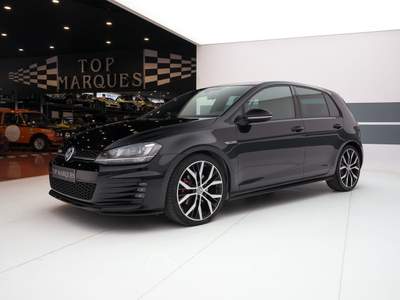 Volkswagen Golf Golf 5p 2.0 tdi Gtd dsg Nero usata Bassano del Grappa