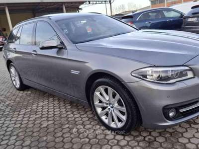BMW Serie 5 530d Futura d xDrive Touring Luxury Arancione usata Cigognola