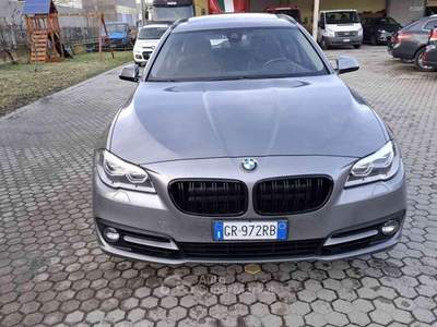 BMW Serie 5 530d Futura d xDrive Touring Luxury Arancione usata Cigognola