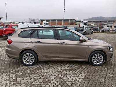 Fiat Tipo 1.6 Mjt S&amp;S SW ADATTA NEOPATENTATI Arancione usata Cigognola