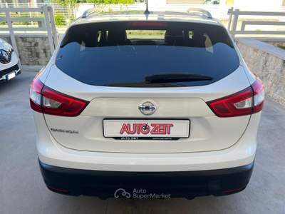 Nissan Qashqai Tekna Bianco usata Castellana Grotte
