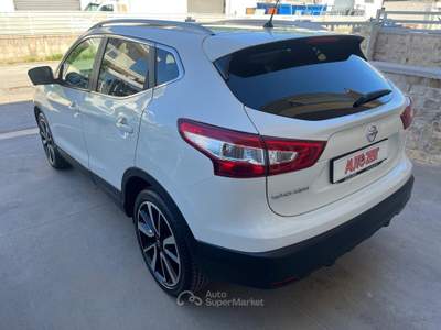 Nissan Qashqai Tekna Bianco usata Castellana Grotte