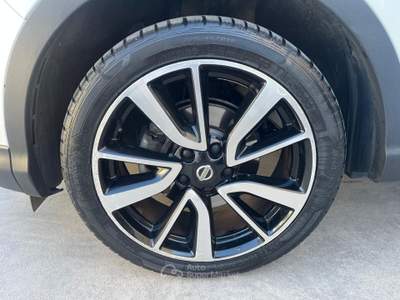 Nissan Qashqai Tekna Bianco usata Castellana Grotte