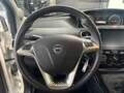 Lancia Ypsilon 5 porte S&S Hybrid Ecochic Gold Bianco usata Torino