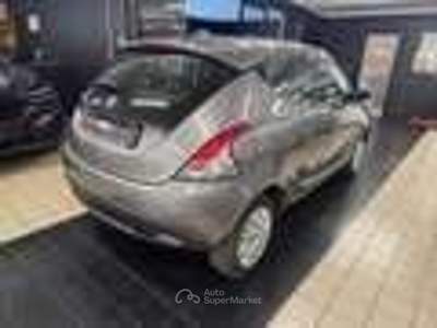 Lancia Ypsilon 5 porte GPL Ecochic Silver Grigio usata Torino