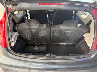 Peugeot 107 107 2005 1.0 12v Active (plaisir) 3p FL Grigio usata Crema