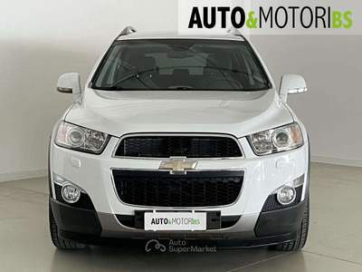 Chevrolet Captiva 2.2 VCDi 184CV 4WD LTZ *7 POSTI* Bianco usata Concesio