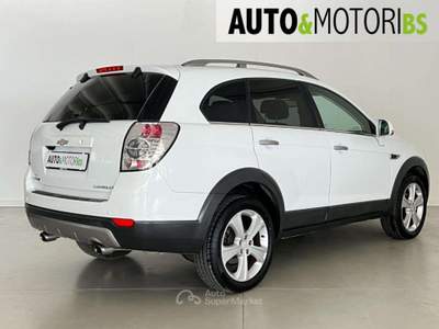 Chevrolet Captiva 2.2 VCDi 184CV 4WD LTZ *7 POSTI* Bianco usata Concesio