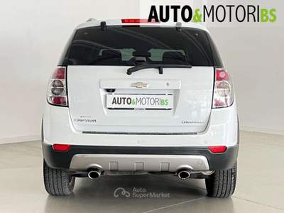 Chevrolet Captiva 2.2 VCDi 184CV 4WD LTZ *7 POSTI* Bianco usata Concesio