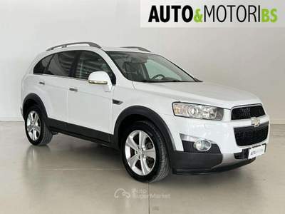 Chevrolet Captiva 2.2 VCDi 184CV 4WD LTZ *7 POSTI* Bianco usata Concesio