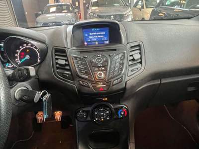 Ford Fiesta Fiesta VI 2013 5p 1.5 tdci ST-line 75cv Bianco usata Romano di Lombardia
