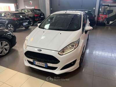 Ford Fiesta Fiesta VI 2013 5p 1.5 tdci ST-line 75cv Bianco usata Romano di Lombardia