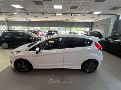 Ford Fiesta Fiesta VI 2013 5p 1.5 tdci ST-line 75cv Bianco usata Romano di Lombardia
