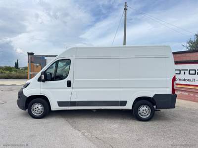 Peugeot Boxer BOXER 335 L2 H2 2.0 BLUEHDI 130CV Bianco usata Bari