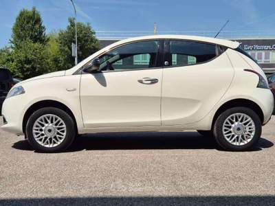 Lancia Ypsilon 0.9 TwinAir Metano Ecochic Gold Bianco usata Cento