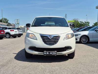 Lancia Ypsilon 0.9 TwinAir Metano Ecochic Gold Bianco usata Cento