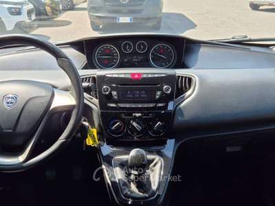 Lancia Ypsilon 0.9 TwinAir Metano Ecochic Gold Bianco usata Cento