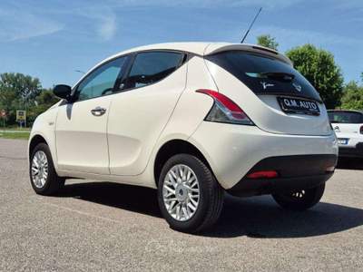 Lancia Ypsilon 0.9 TwinAir Metano Ecochic Gold Bianco usata Cento