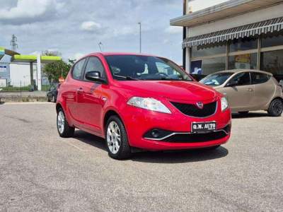Lancia Ypsilon 1.2 69 CV Gold Rosso usata Cento
