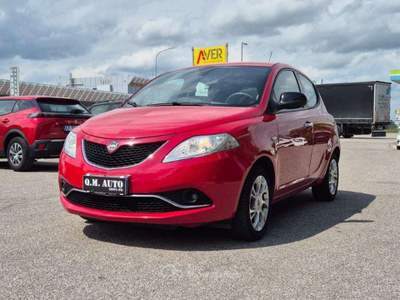 Lancia Ypsilon 1.2 69 CV Gold Rosso usata Cento
