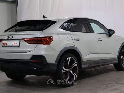 Audi Q3 Q3 35 1.5 tfsi Identity Black s-tronic 150cv 2023 Argento usata Monte Compatri