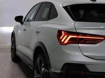 Audi Q3 Q3 35 1.5 tfsi Identity Black s-tronic 150cv 2023 Argento usata Monte Compatri
