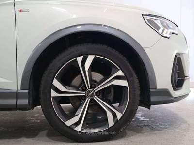 Audi Q3 Q3 35 1.5 tfsi Identity Black s-tronic 150cv 2023 Argento usata Monte Compatri